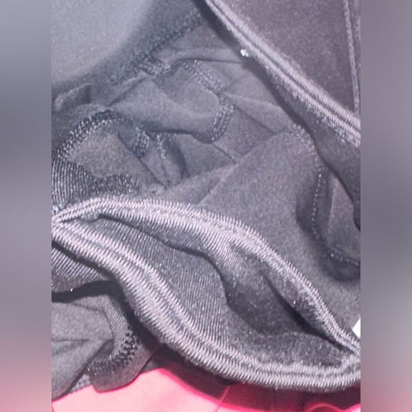 Livi Active Lane Bryant Leggings Capris Black Pink Color Block Mesh - Picture 4 of 4